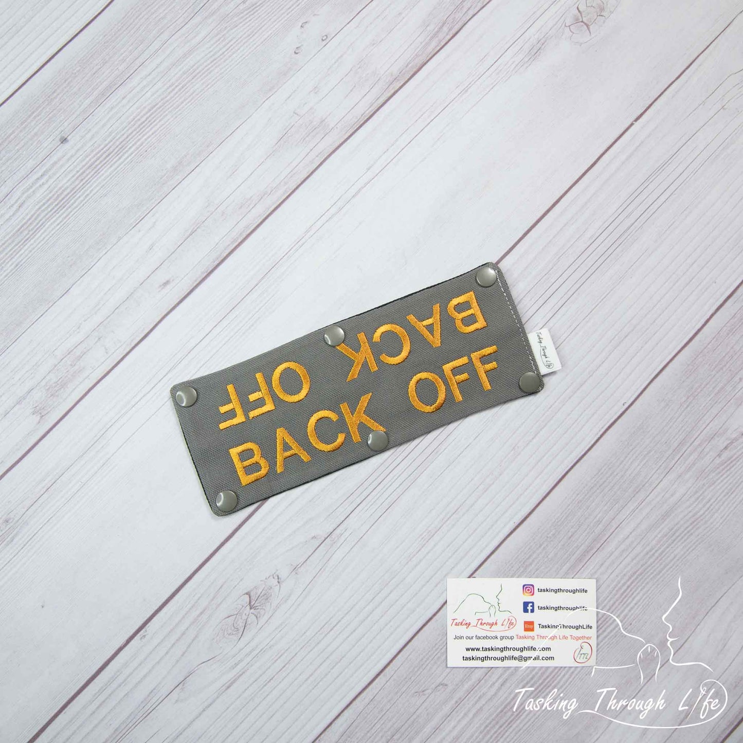 Back Off Leash Wrap - R30